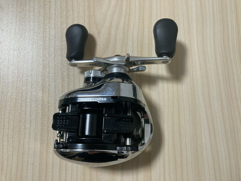 Shimano Baitcasting Reel 12 ANTARES Right RH750000 IN BOX