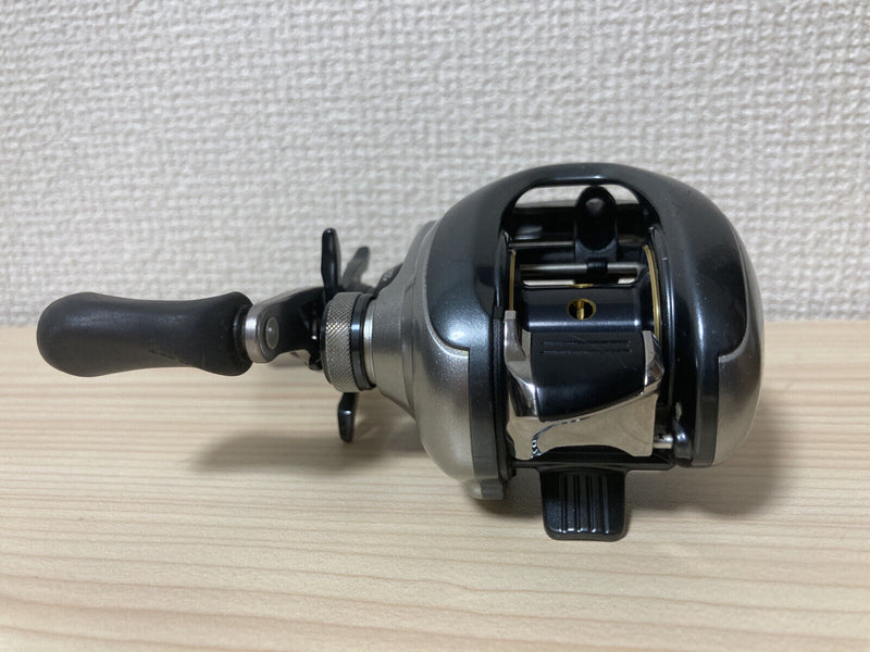 Shimano Baitcasting Reel 13 Metanium HG Left Hand 5RH793000 IN BOX Used D-5