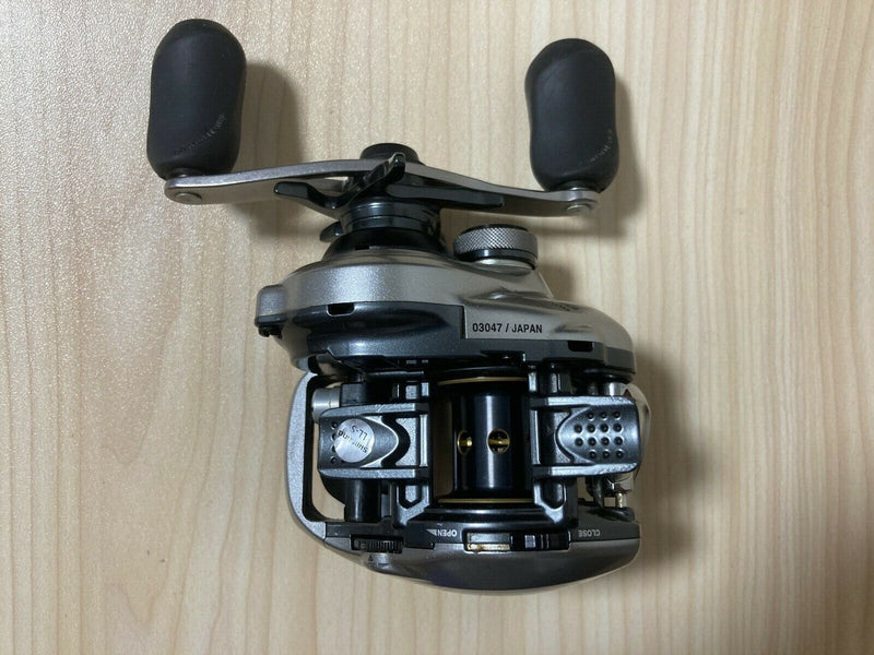 Shimano Baitcasting Reel 13 Metanium HG Left Hand 5RH793000 IN BOX Used D-5