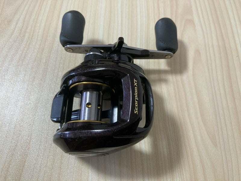 Shimano Baitcasting Reel 09 Scorpion XT 1501 RH601000 Left Handed IN BOX D-7