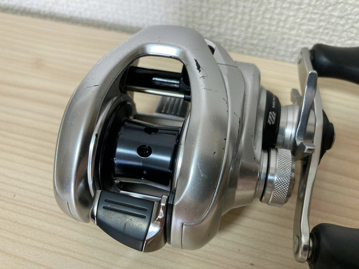 Shimano Baitcasting Reel 16 Metanium MGL HG Right Handle 5RH961100 IN