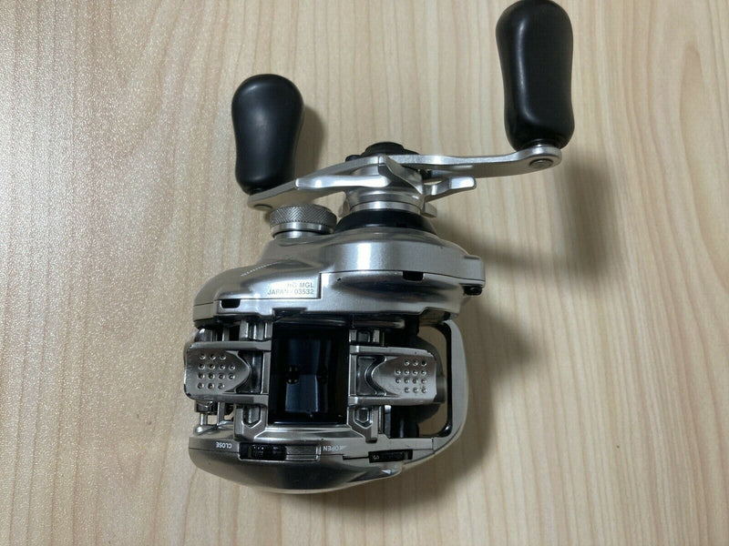 Shimano Baitcasting Reel 16 Metanium MGL HG Right Handle 5RH961100 IN BOX D-11