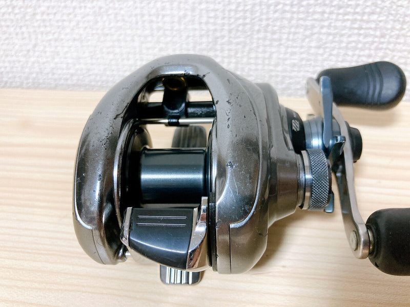 Shimano Baitcasting Reel 15 Metanium DC Right Handed Gear Ratio 6.2:1 5RH890000