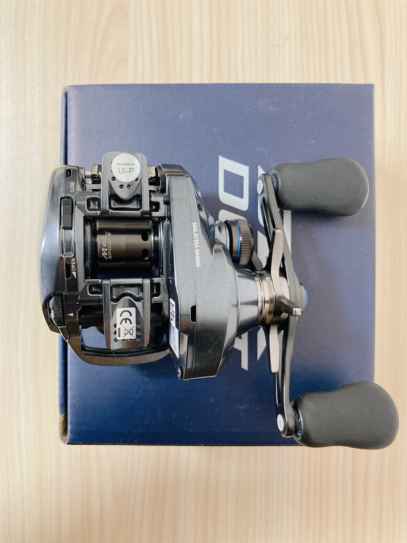 BAITCASTER BASS: Shimano's New SLX Reel Tested On Brawling Aussie Bass! 