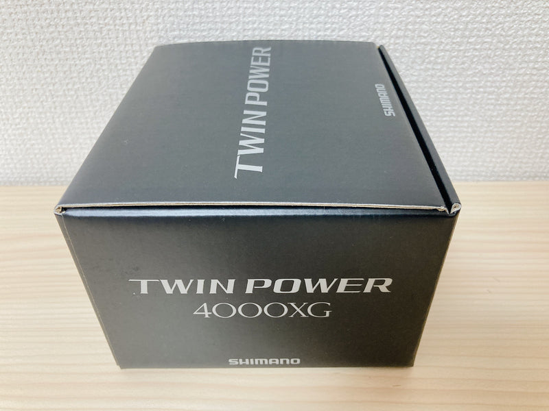 Shimano Spinning Reel 20 TWIN POWER 4000XG Gear Ratio 6.2:1 Fishing Reel IN BOX