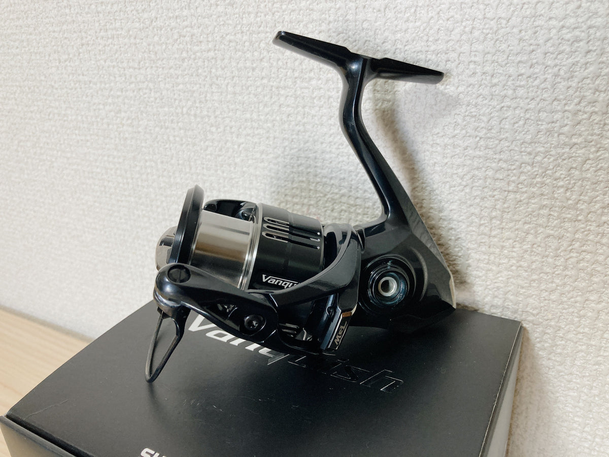 Shimano Spinning Reel 19 Vanquish C3000XG 6.4:1 Fishing Reel IN BOX