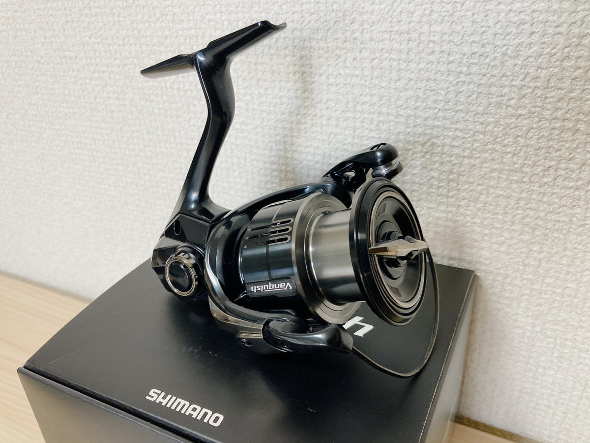 Shimano Spinning Reel 19 Vanquish C3000XG 6.4:1 Fishing Reel IN BOX