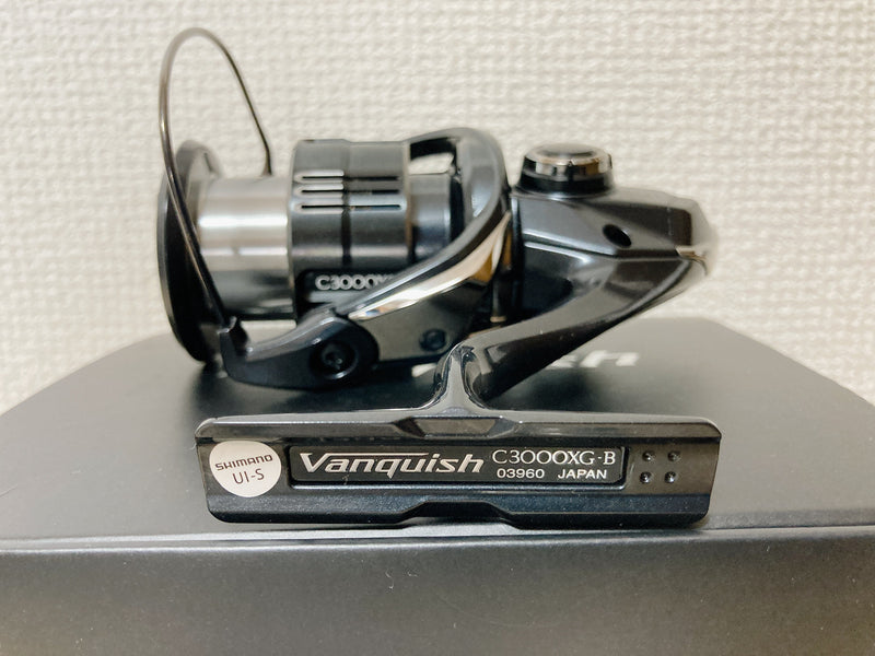 Shimano Spinning Reel 19 Vanquish C3000XG 6.4:1 Fishing Reel IN BOX