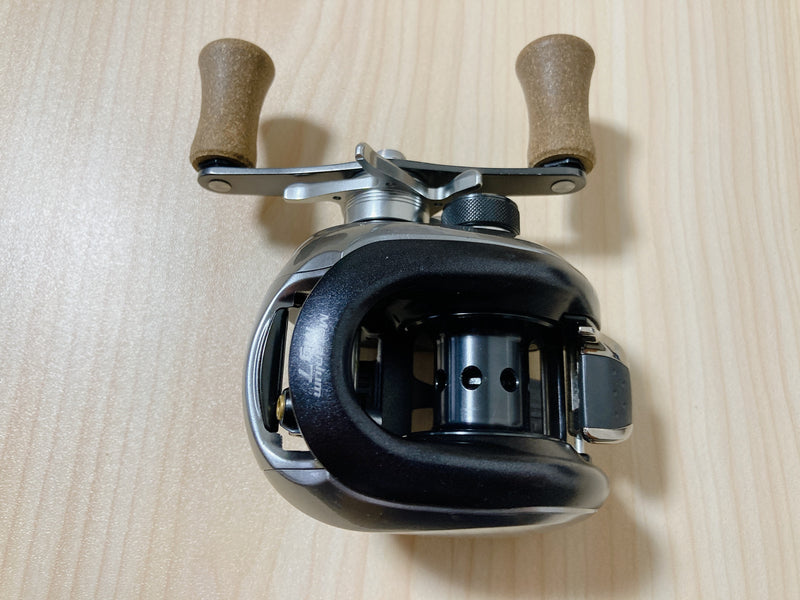 Shimano Baitcasting Reel 11 Metanium Mg7 V2 Right Hand RH732000 IN BOX