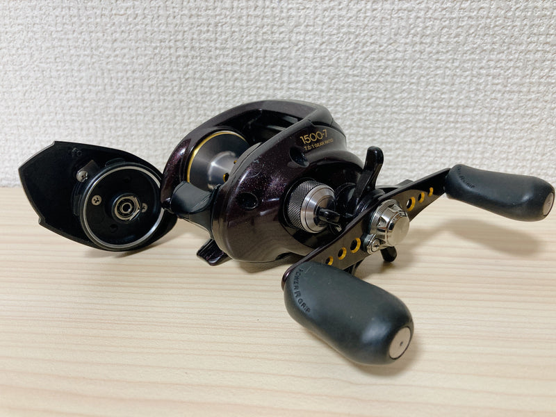 Japanese Shimano Baitcasting Fishing Reel XT1500-7 Right Japan