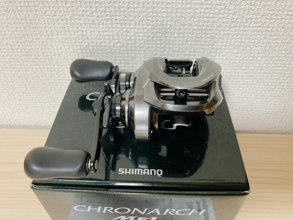 Shimano Chronarch MGL CHMGL151HG Baitcasting Fishing Reel, Gear Ratio: 7.1:1, Retrieve: Left