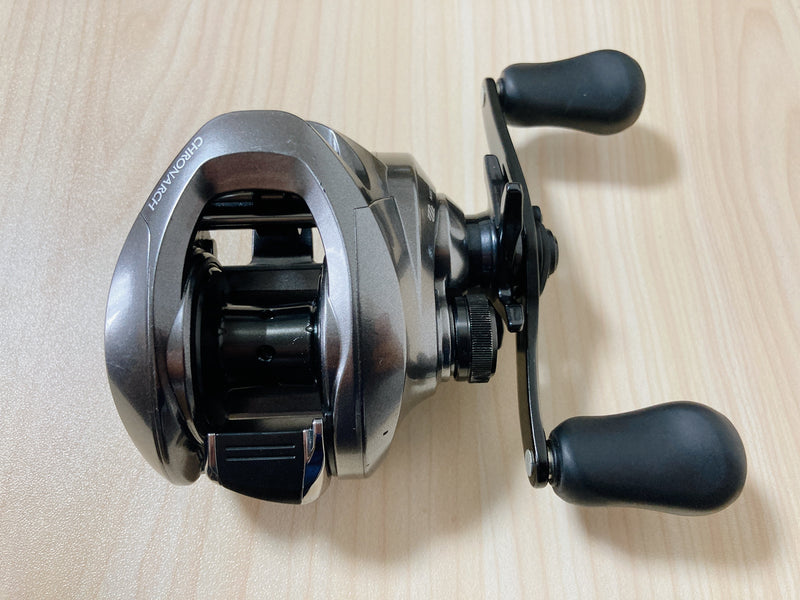 SHIMANO Baitcasting Reel 17 CHRONARCH MGL 150 XG Right Gear Ratio 8.1 SHIMANO Baitcasting Reel 17 CHRONARCH MGL 150 XG Right Gear Ratio 8.1