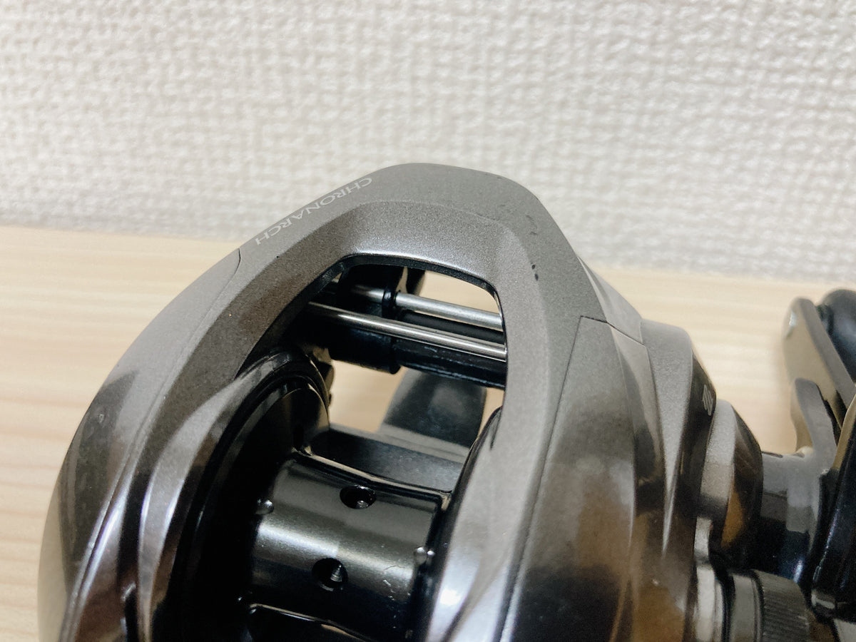 shimano chronarch vs curado dc 150 SHIMANO Baitcasting Reel 17 CHRONARCH MGL 150 XG Right Gear Ratio 8.1