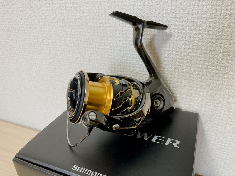 Shimano Spinning Reel 20 TWIN POWER C3000XG 6.4:1 Fishing Reel IN BOX