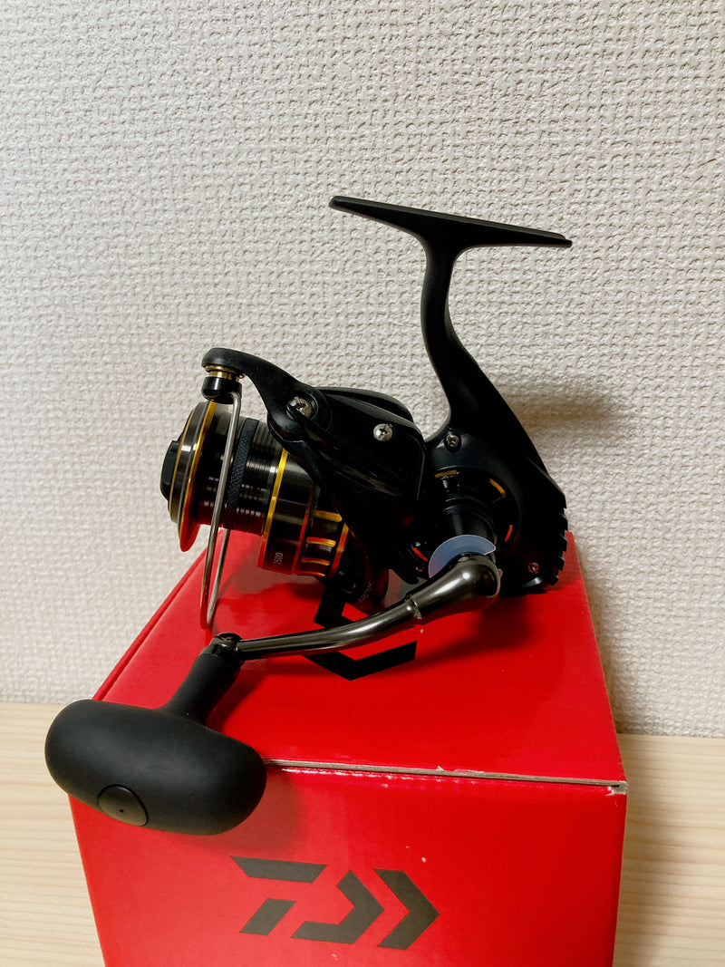 daiwa bg3500 reel Daiwa Spinning Reel 16 BG 3500 Gear Ratio 4.9:1 Fishing Reel IN BOX