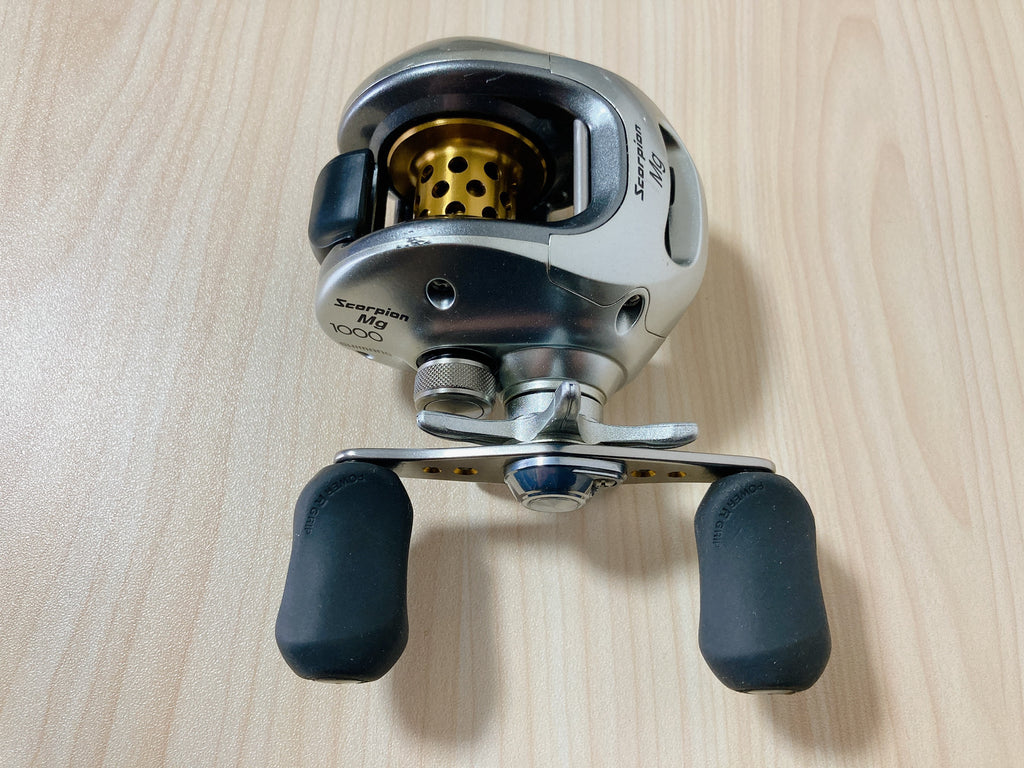 Left vs right-handed baitcasting reel : r/bassfishing