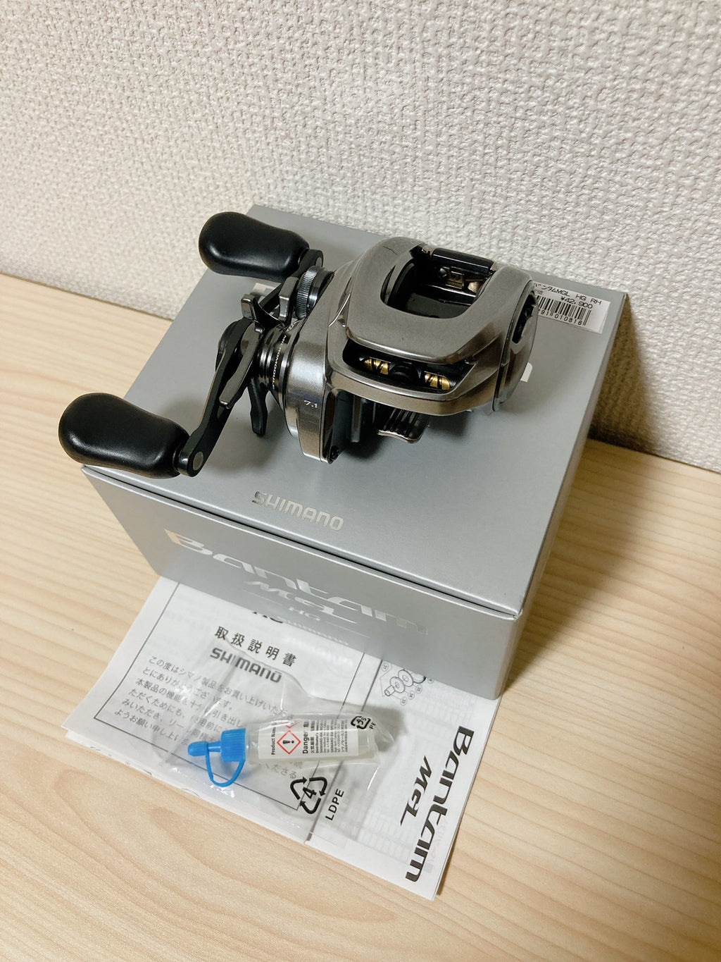 Shimano Baitcasting Reel 18 Bantam MGL HG Right Handed Gear Ratio 7.1:1 IN  BOX