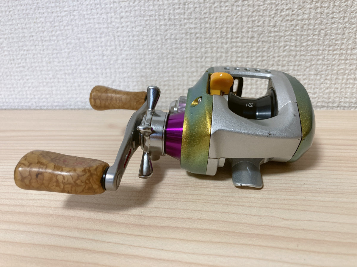 Megabass & Daiwa Collaboration Reel lTD-Ito 105HL Left handle YUKI ITO