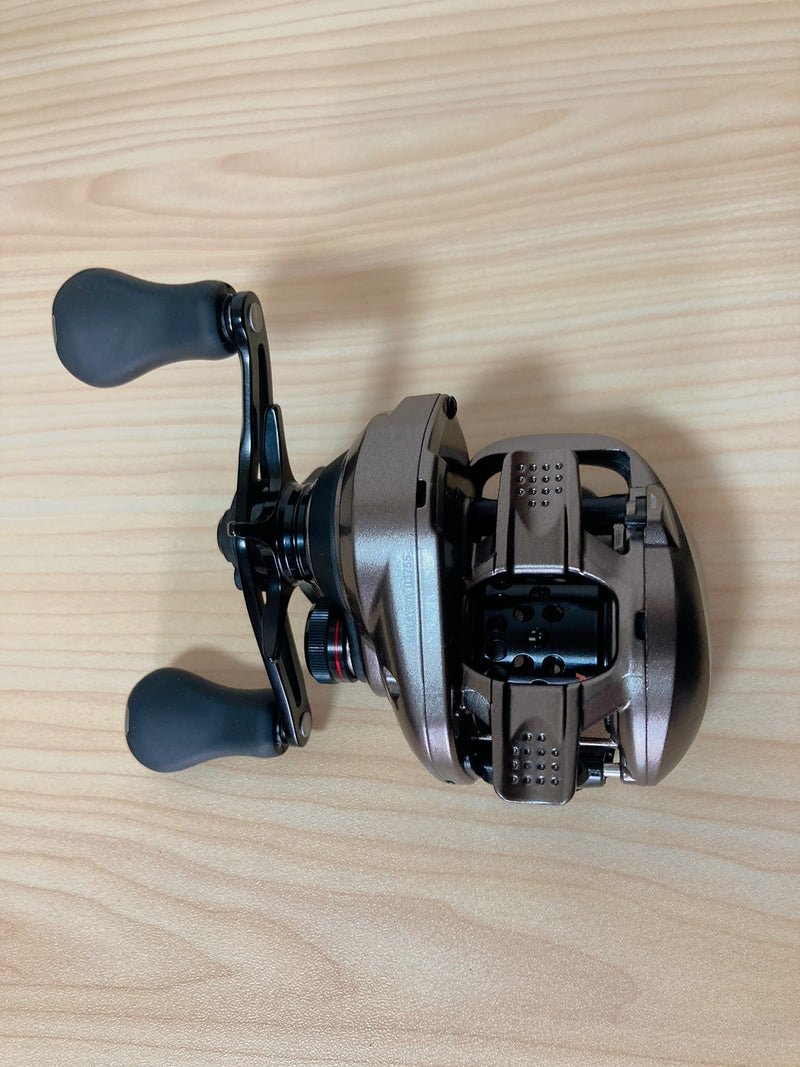 Shimano Baitcasting Reel 17 Scorpion BFS Right Handle Gear Ratio 6.3:1 IN BOX