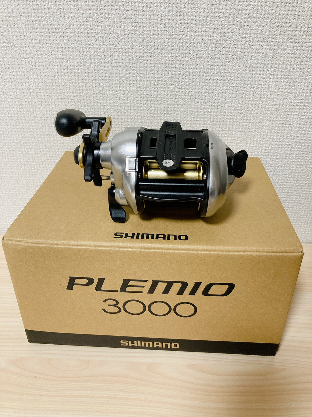 SHIMANO electric reel 15 premio 3000 right handle genuine from JAPAN F/S  Used