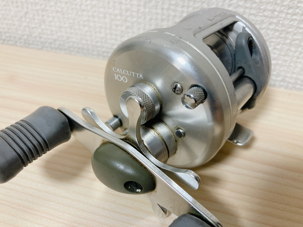 Shimano Baitcasting Reel 92 CALCUTTA 100 Gear Ratio 5.8:1 Right Handle