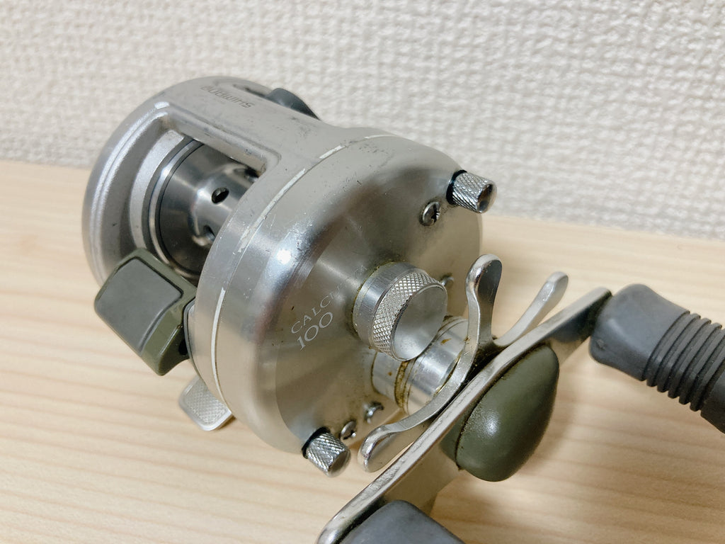 Shimano Baitcasting Reel 92 CALCUTTA 100 Gear Ratio 5.8:1 Right Handle