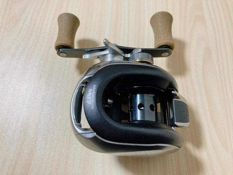 Shimano Baitcasting Reel 11 Metanium Mg7 V2 Right Hand RH732000