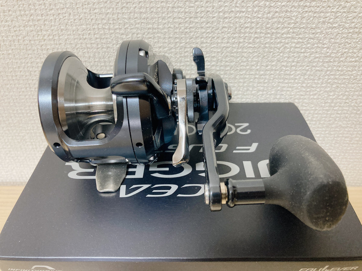 Shimano Baitcasting Reel 19 OCEA JIGGER F CUSTOM 2000NRHG Right 6.2:1 IN BOX