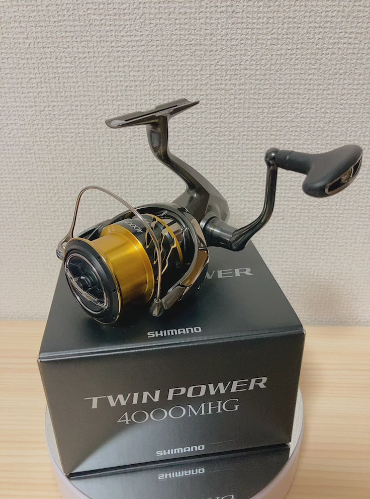 Shimano Spinning Reel 20 TWIN POWER 4000MHG Gear Ratio 5.8:1 Fishing Reel  IN BOX